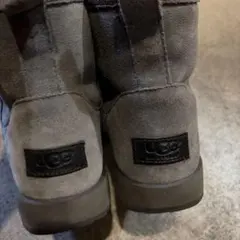 UGG グレー ショートブーツのサムネイル