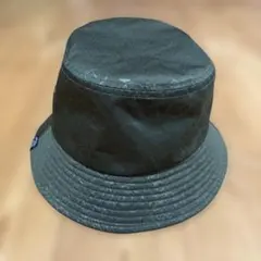 ダークグリーン バケットハット ロゴ入り