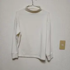 UNIQLO　新品アイボリー タートルネック 長袖カットソー