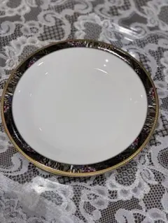 ノリタケ　ベネディクタ (BENEDICTA)﻿ 皿　五枚組　ビンテージ品 ノリタケ ベネディクタ (BENEDICTA)﻿ 皿 ビンテージ品 - メルカリ