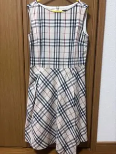 burberry ひざ丈ワンピース