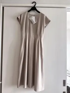 ベルメゾン　ナチュラルライクパール調付属付きワンピース Mサイズ