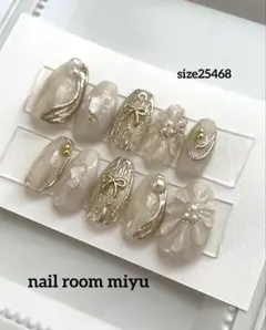 【現品】ぷっくりフラワーネイルチップ　入学式　成人式　結婚式　卒業式　韓国