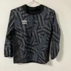 umbro 幾何学模様 ピステ・ウィンドブレーカー