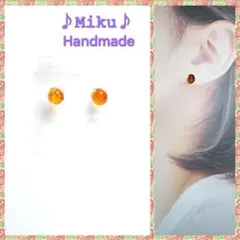 No.602-E 琉球ガラス⭐樹脂ポストピアス☆5mmキューブ型☆オレンジ