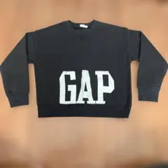 GAP 黒 ロゴ入り トレーナー