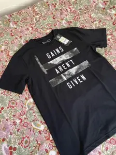 新品未使用品 アンダーアーマー Tシャツ