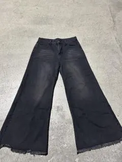 ダークグレー ワイドレッグデニム フリンジ裾