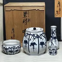 湖東窯 青華文 皆具 共箱 染付 水指 建水 杓立 蓋置 茶道具 【k3847】 湖東窯 青華文 皆具 共箱 染付 水指 建水 杓立 蓋置 茶道具 【k3847