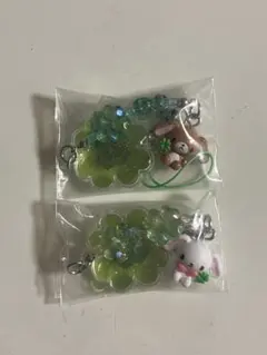 サンリオ　シークレットクローバーストラップ　シュガバニ　しろうさくろうさセット