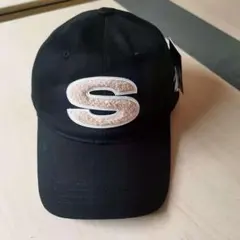 STUSSY 黒 S刺繍ベースボールキャップ