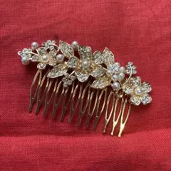 ゴールドの花モチーフヘアコーム