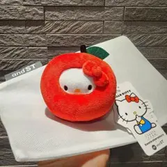 お顔厳選　Me % HELLO KITTY ぬいキーホルダー　りんご