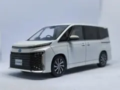 トヨタ 新型ヴォクシー ミニカーカラーサンプル プラチナホワイト