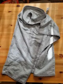 グレーの授乳ケープ　ほぼ新品