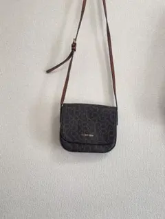 【Calvin Klein ショルダーバッグ】ダークブラウン 合成皮革