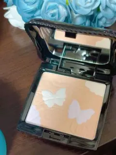 ANNA SUI‪ アナスイ　ローズパウダー ファンデーション10コンパクトのサムネイル