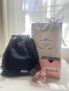 新品 包装済 プラダ パラドックス オーデパルファム30ml ショッパー 巾着付のサムネイル