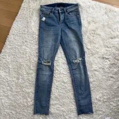 UNIQLO ダメージスキニーデニム ライトブルー