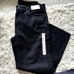 【ユニクロ】新品未使用レギュラーフィットジーンズ35 ブラック