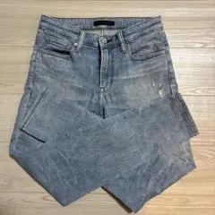 ユニクロ　ストレッチデニム　ダメージ