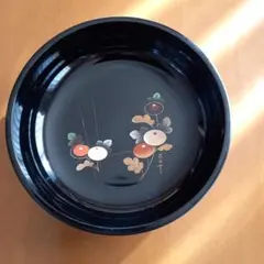 黒い漆器 菓子器 花と果実の絵柄