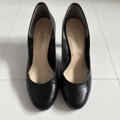 STRAWBERRY FIELDS ブラックパンプス 本革 上品 定番　22.5のサムネイル
