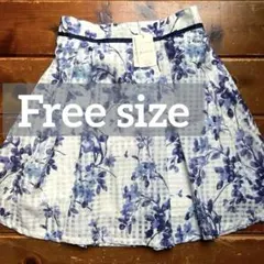【新品タグ付】花柄フレアミニスカート Ｆサイズ