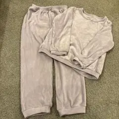 ユニクロ　パジャマ　120 長袖　ピンクパープル