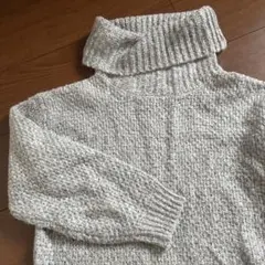 グレー タートルネック ニット 長袖
