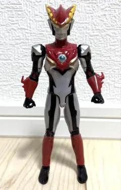 ⭐︎値下げしました⭐︎ ウルトラアクションフィギュア ウルトラマンロッソ フレイムのサムネイル