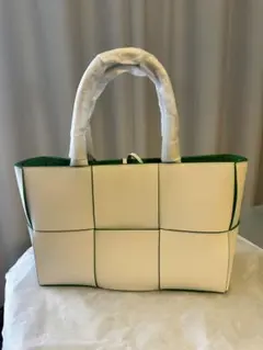 【未使用】ホワイトハンドバッグ