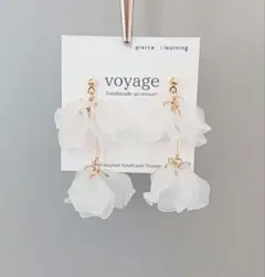 ブライダル 花びら ホワイト ピアス イヤリング フラワー ハンドメイド