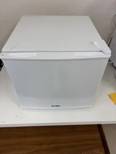 2020年製Grand Line 1ドア冷蔵庫　ペルチェ式　WRF-1017B GrandLine 1ドアペルチェ式冷蔵庫 17L(WRF-1017)｜A-Stage inc.