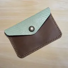 本革手縫いパスケース ミントグリーンリザード型押しxブラウン