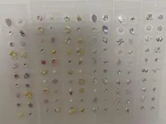 在庫セールサービス品！耳ツボジュエリー１２０粒　金アレ対応