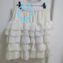 アイボリー フリルフミニカート