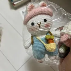 あみぐるみ うさぎ ピンクの帽子