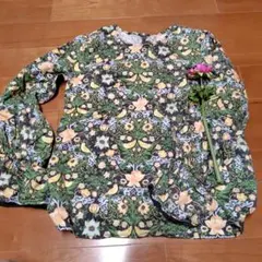 気まぐれsale！シンディー花柄長袖ブラウス