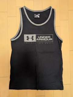 UNDER ARMOUR ブラック タンクトップ SM