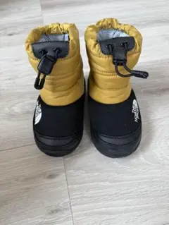 The North Face 防水ブーツ イエロー/ブラック