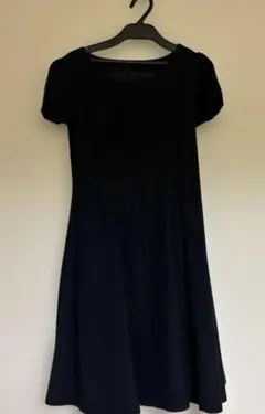 【untitled】紺色半袖 ひざ丈ワンピース