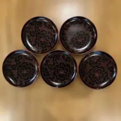 輪島塗 銘々皿 黒塗 沈朱 牡丹彫 5枚揃え 菓子皿 ② - メルカリ