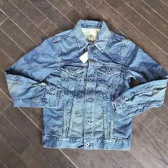 Item thumbnail for item 03f985e2-34d9-47c4-adac-0441e1dd955d