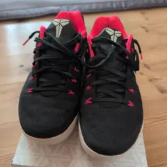 Nike Kobe 9シューズ 黒/赤