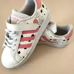 adidas ミニーキャラクター スニーカー