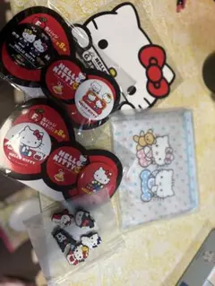 ハローキティ バッジ・シールセット　ポーチつき