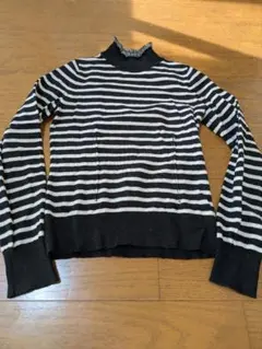 GU＆UNDERCOVERコラボ ストライプ タートルネックセーター