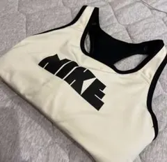 NIKE スポーツブラ　xsのサムネイル