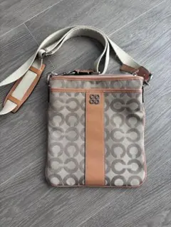 コーチ　ショルダーバッグ　斜めがけ